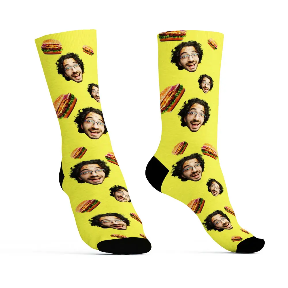 גרביים עם פרצופים והמבורגר